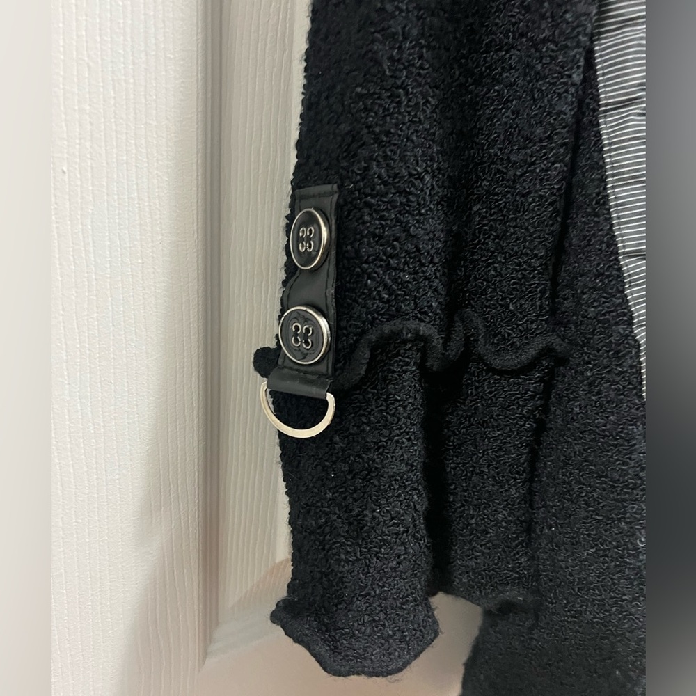 Sweater - Picture 4 of 6